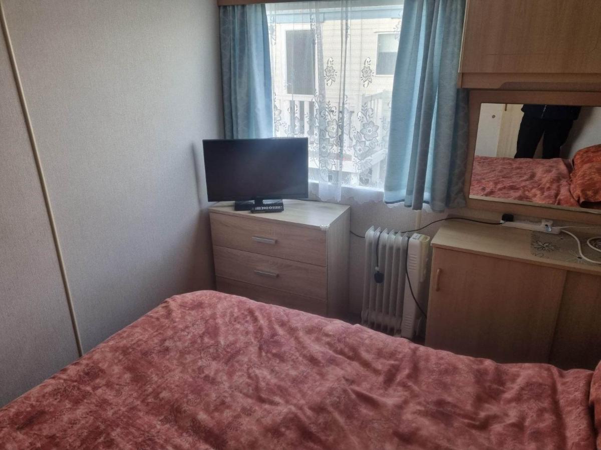 Tm8 6 Berth 2 Bedroom Caravan P Чапел-Сент-Леонардс Екстер'єр фото